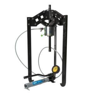 Product for mounting and dismounting and for maintenance